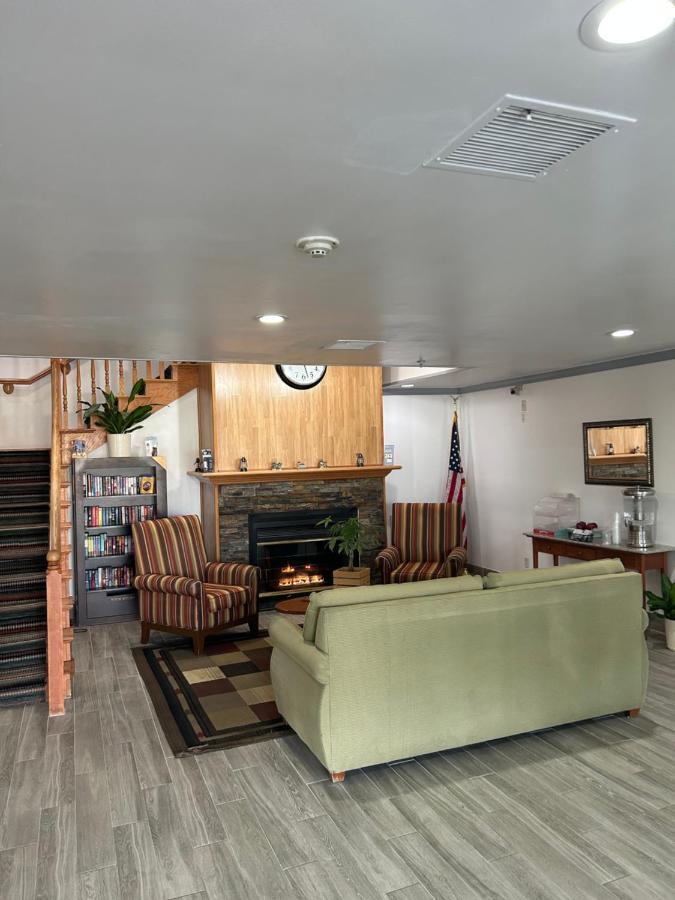 Country Inn & Suites By Radisson, Grand Rapids Airport, Mi Экстерьер фото