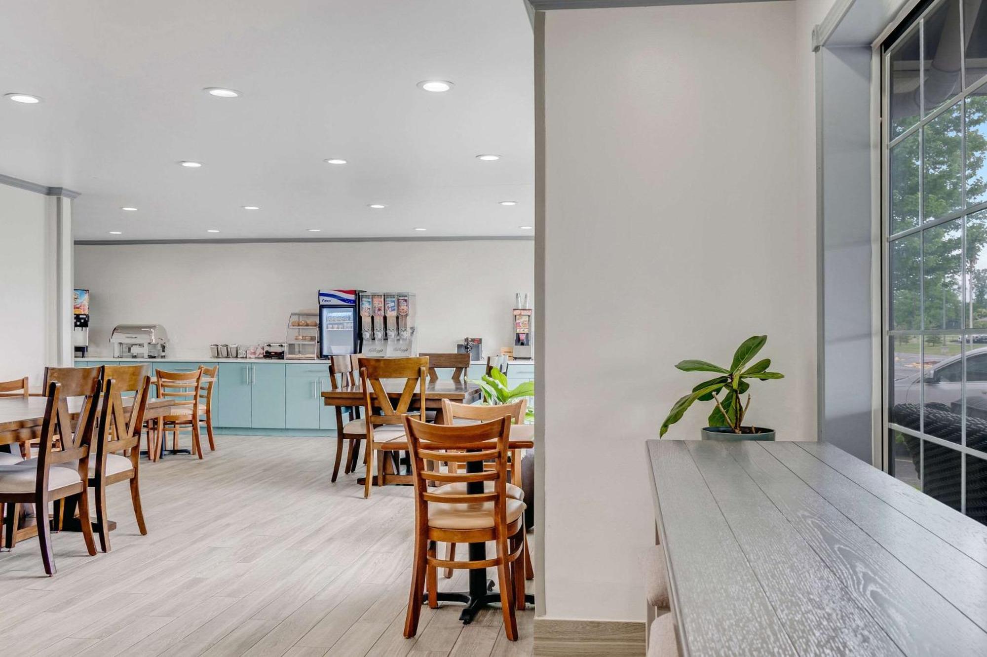 Country Inn & Suites By Radisson, Grand Rapids Airport, Mi Экстерьер фото