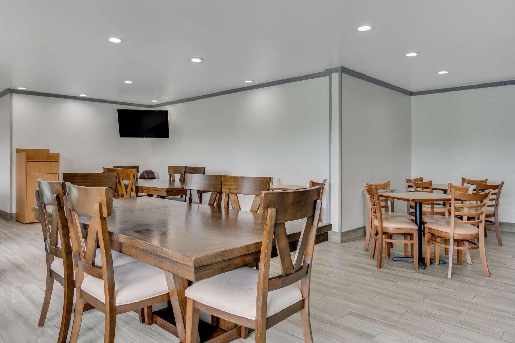 Country Inn & Suites By Radisson, Grand Rapids Airport, Mi Экстерьер фото