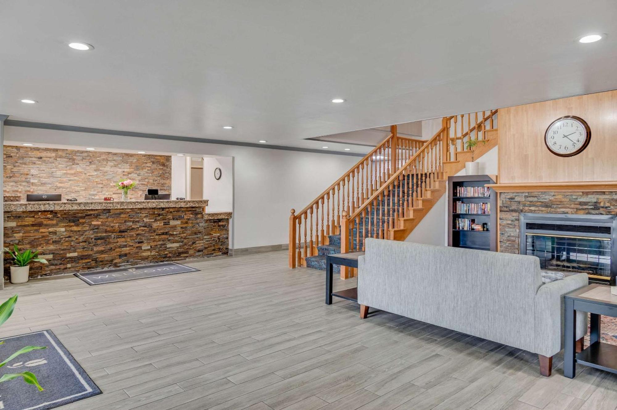 Country Inn & Suites By Radisson, Grand Rapids Airport, Mi Экстерьер фото