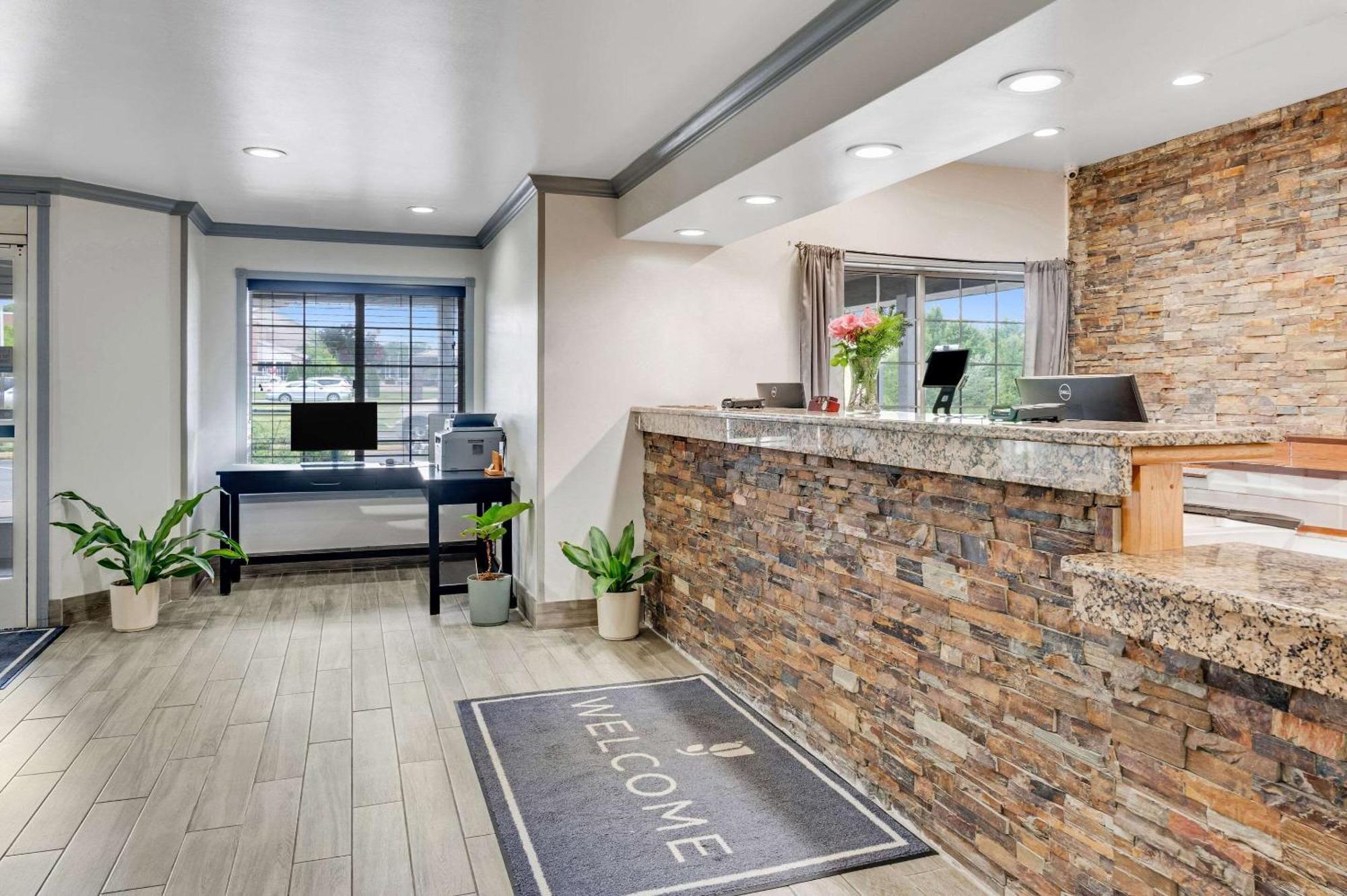 Country Inn & Suites By Radisson, Grand Rapids Airport, Mi Экстерьер фото
