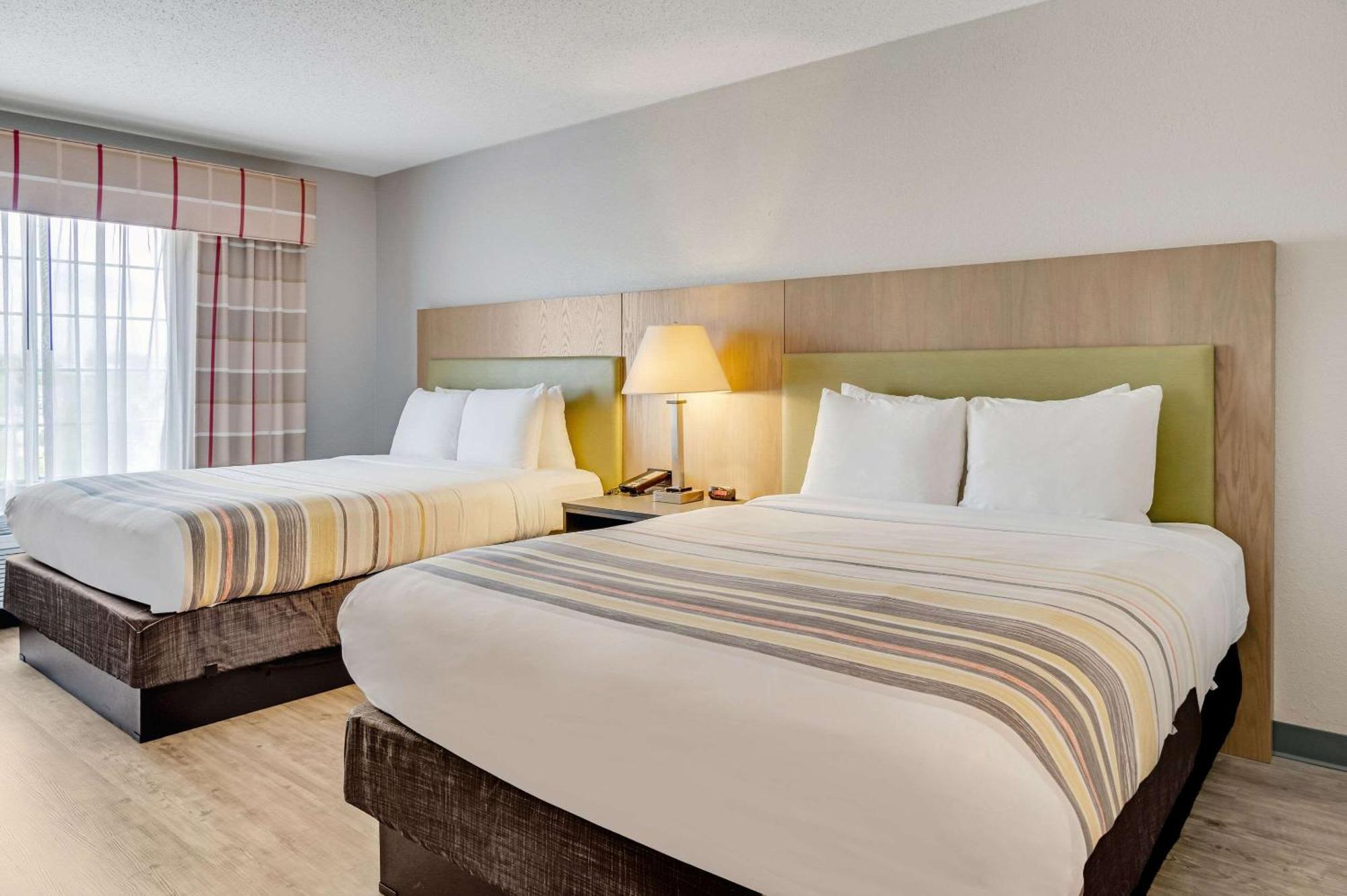 Country Inn & Suites By Radisson, Grand Rapids Airport, Mi Экстерьер фото