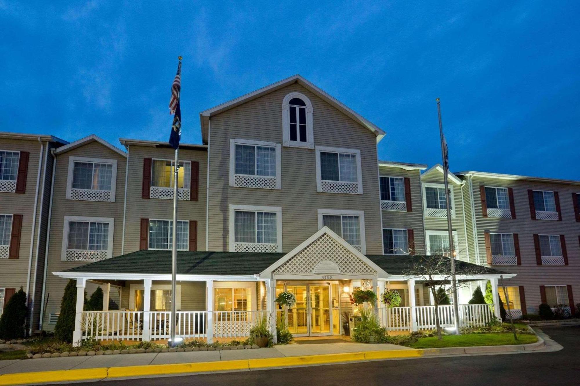 Country Inn & Suites By Radisson, Grand Rapids Airport, Mi Экстерьер фото